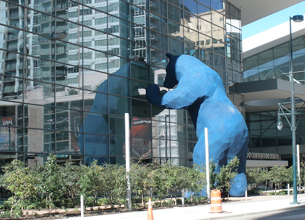 My Favourite peice of public art in the entire world... a big blue bear peeps into the fourth floor of the Denver Convention Centre.